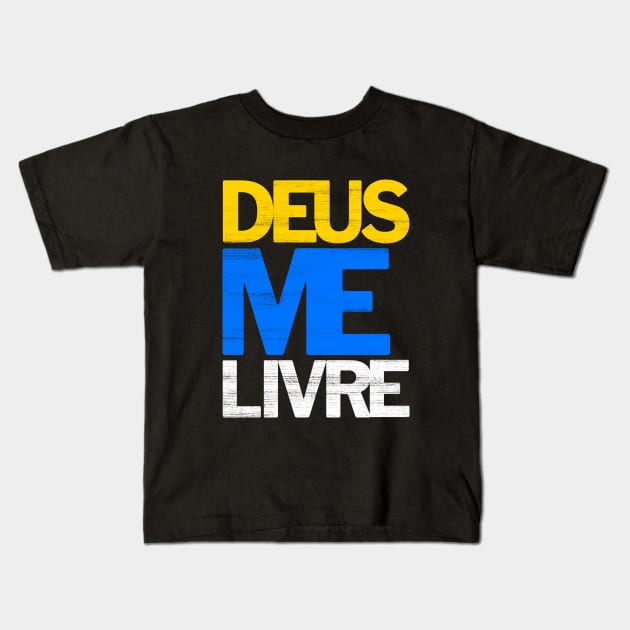 Deus Me Livre Kids T-Shirt by Salvesad